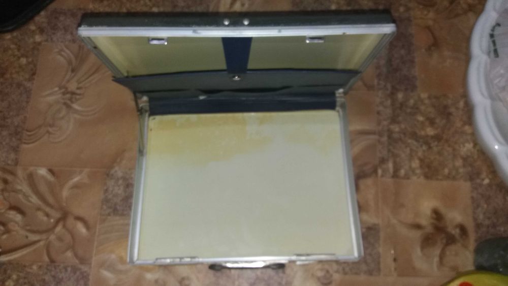 Продам дипломат .