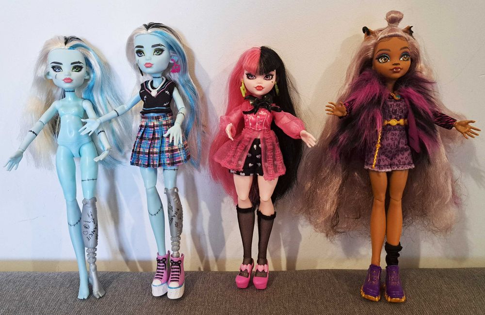 Lot 4 papusi Monster High