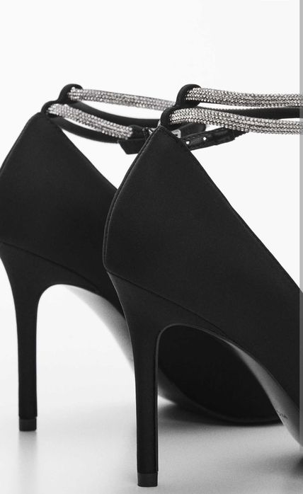 Чисто нови обувки на ток MANGO