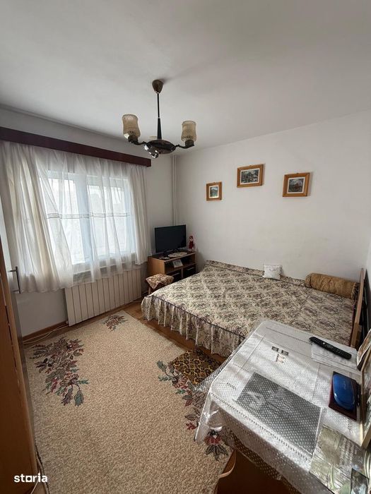 Apartament cu 2 camere semidecomandate, Zamca