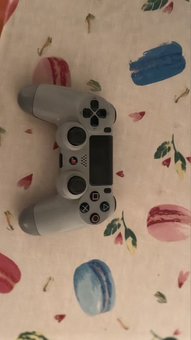 Продается ps4 fat на 500гб