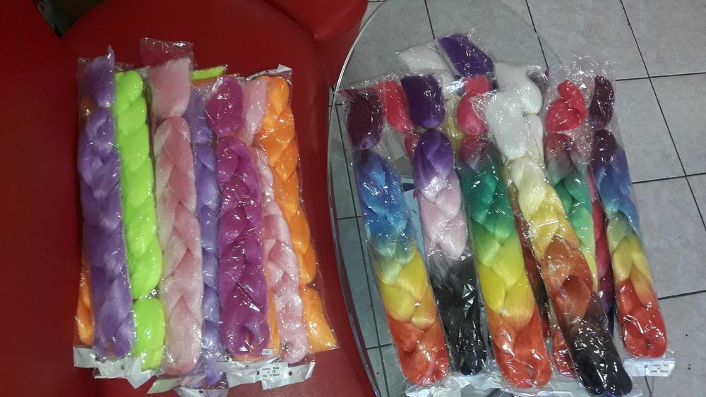 Канекалон за плитки