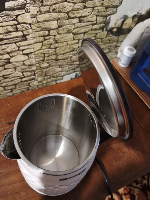 Продам чайник электрический.