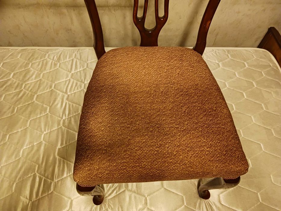 Ниска холна маса и столове