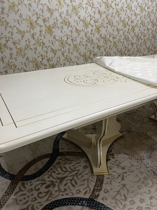 Стол для зала