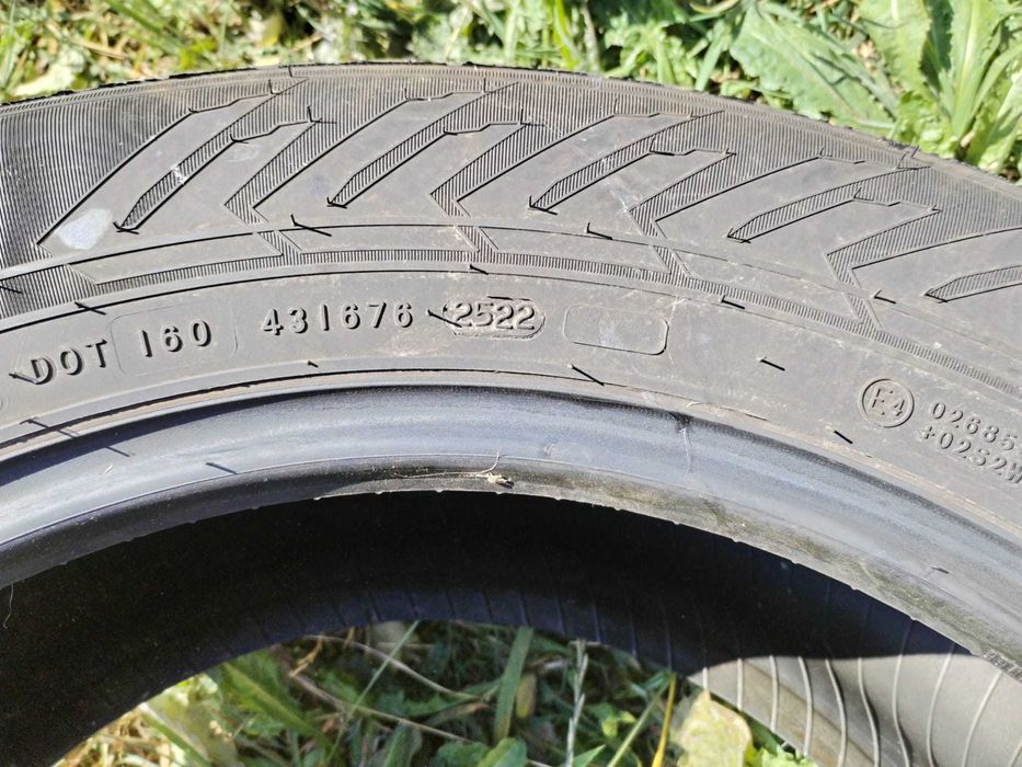 Anvelope Nokian 225 65 R17, iarna ,extra load, noi