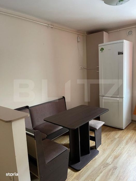 Apartament cu 2 camere, decomandat, loc de parcare, zona Tractorul, Br