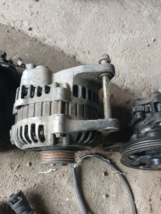 Запчасти мазда фамилия