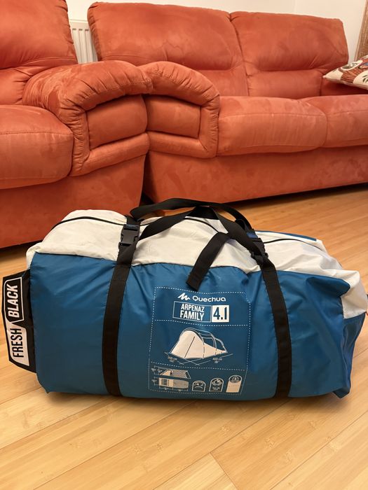 Cort Quechua Arpenaz 4.1 Fresh & Black – ca nou, folosit doar 2 ieșiri