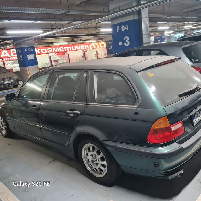 Продавам Б.М.В.318 Е46.на части вичко е налично.