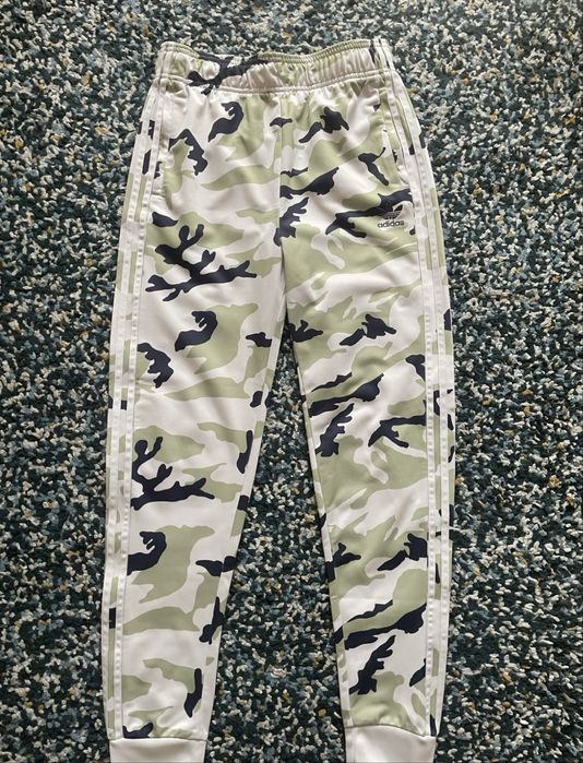 Vand pantaloni adidas