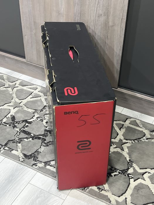 Benq zowie 240 hz 24 dyum Holati ideal