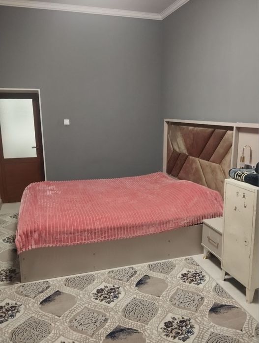 Ховли жой сотилади 6сотх, 6хона ва 2та санузел, ташкари туалет,