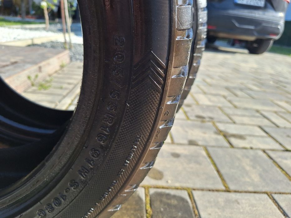 2 cauciucuri de iarna runflat