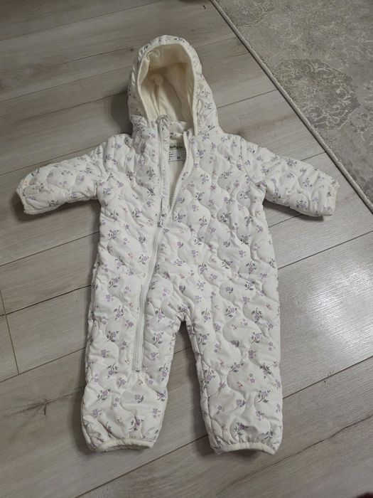 Продам детский комбинезон весна