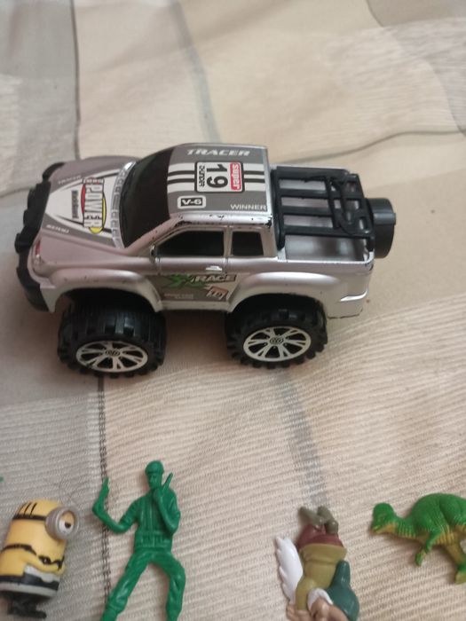 Mini figurine. Kinder 3 lei