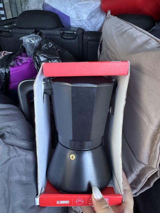 Кафеварка Jata CFI6, Капацитет 6 чаши, Черна