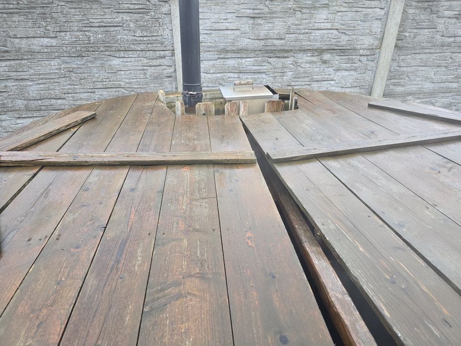 Ciubar /Butoi lemn piscina soba inclusa