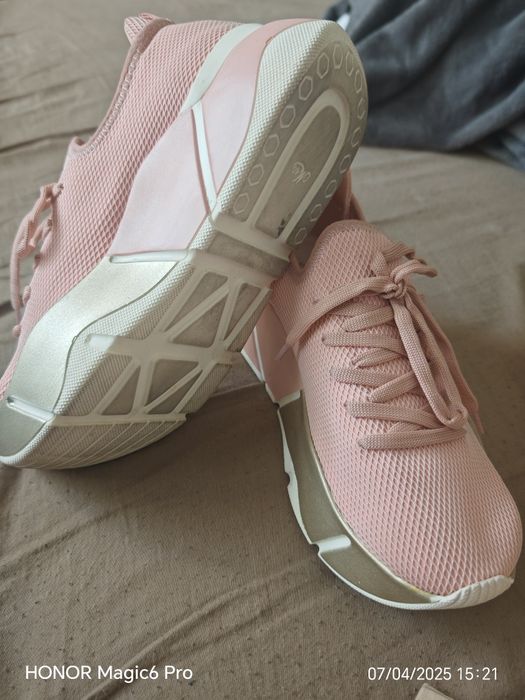 Дамски маратонки на платформа