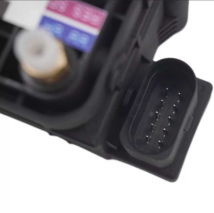 Valve Block Air Suspension за модели A6 C6 A8 D3