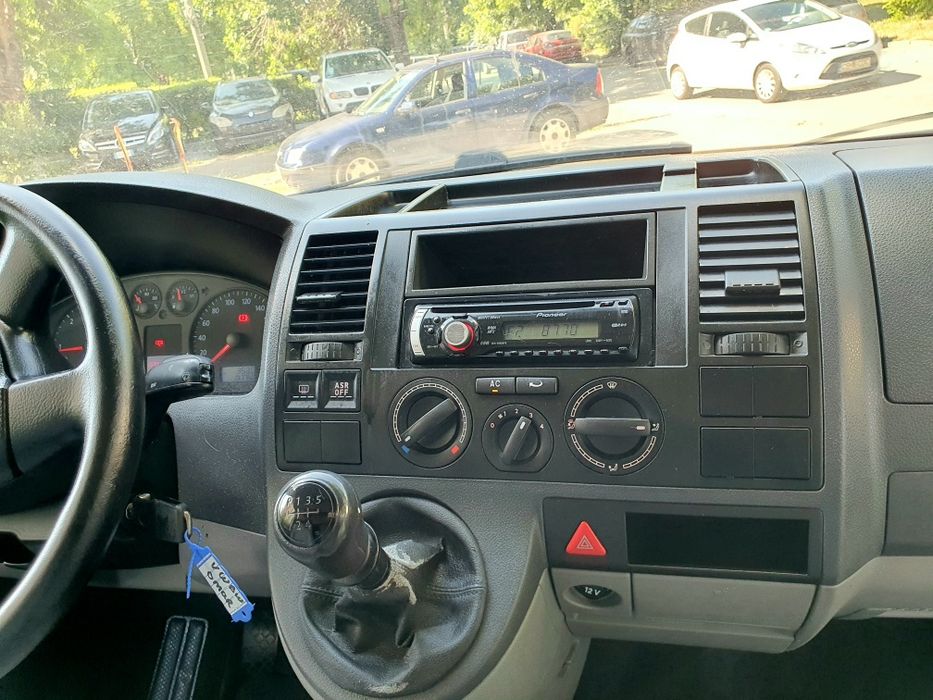 Volkswagen Transporter T5 1.9  102 cp clima 2x usi laterale