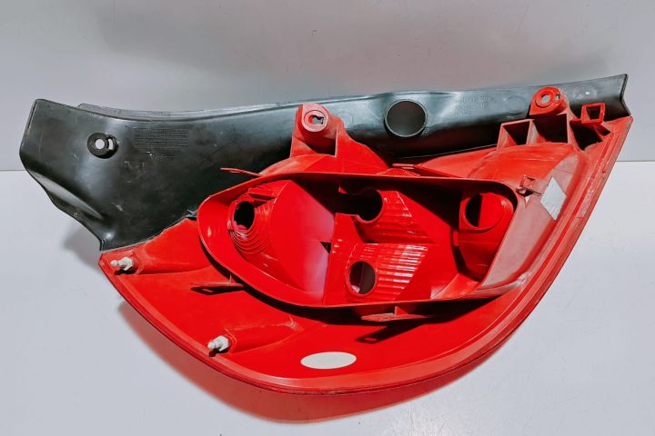 Stop  tripla dreapta 89035080 Renault Clio a 3-a generatie