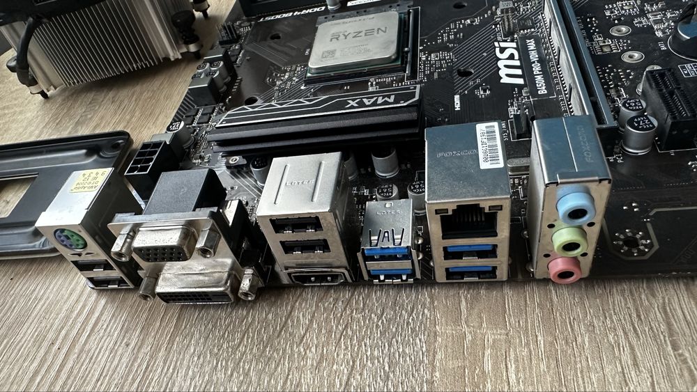 Kit: MSI B450M PRO-VDH MAX + Ryzen 7 2700 + Cooler