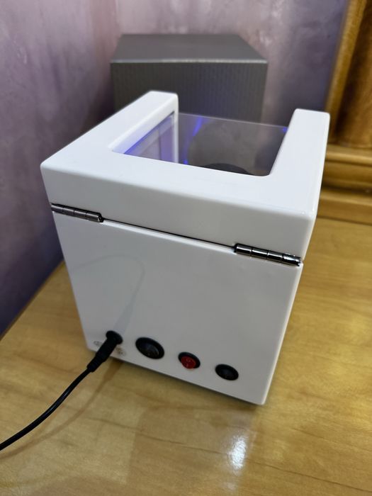 Шкатулка для часов с автоподзаводом