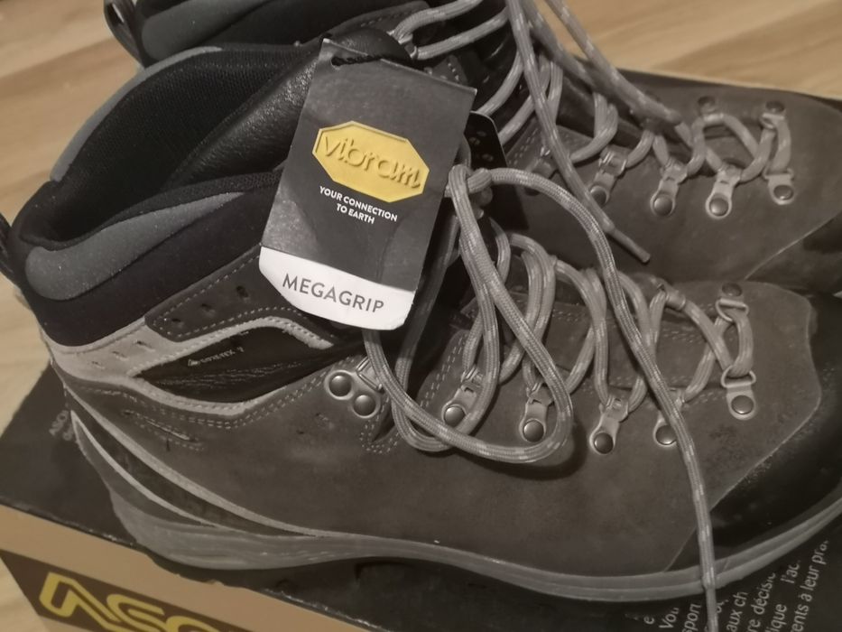 Bocanci de Munte Asolo