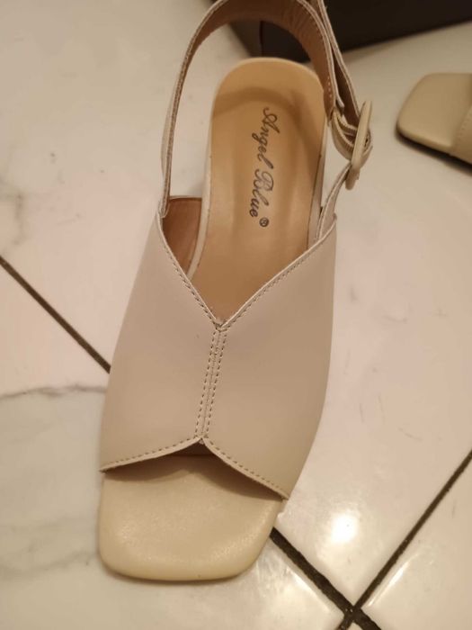 Sandale din piele naturală măr 35.5- 36