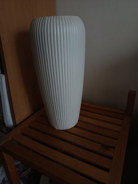 Италианска керамична ваза AD TREND – Стил и Елегантност