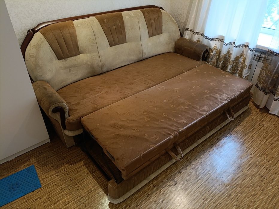 Продам диван в хорошем состоянии