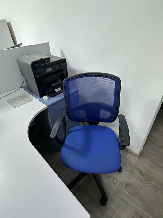 Срочно продается офисная мебель