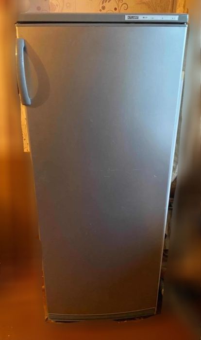 Срочно Продам морозилку