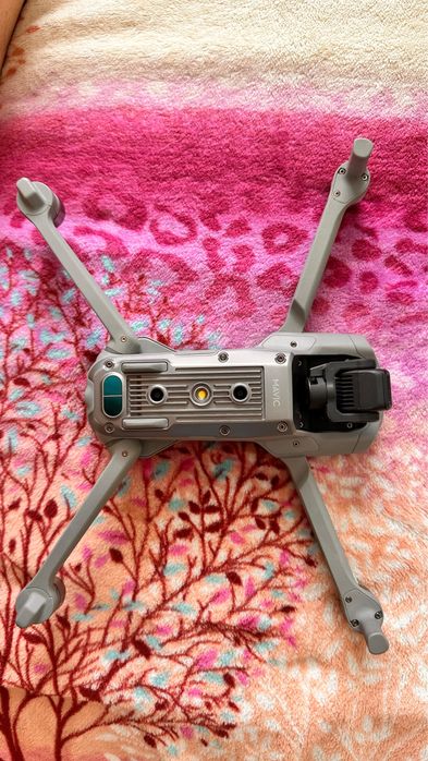 Продам профессиональный дрон Dji mavic air 2