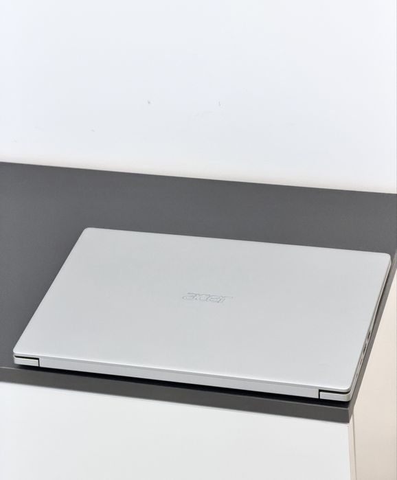 Продам ноутбук acer новой модели