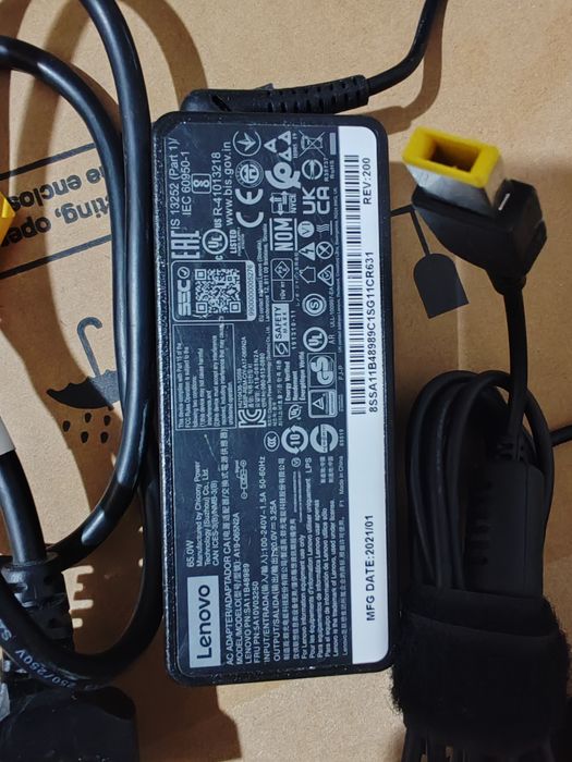 Incarcator laptop Lenovo