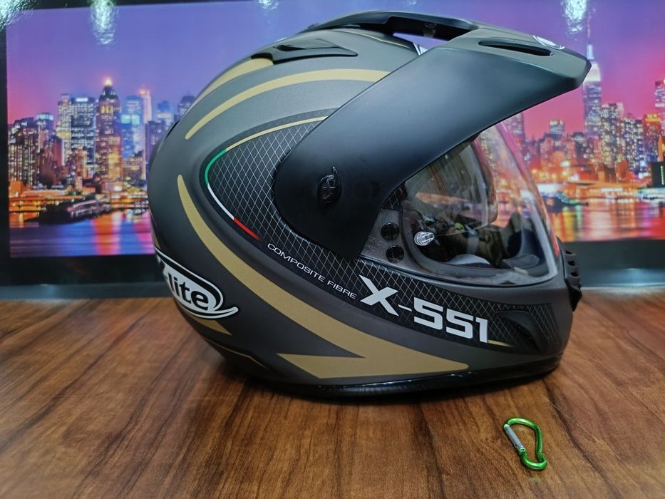 Мото шлем от итальянского бренда Nolan x 551 X - Lite