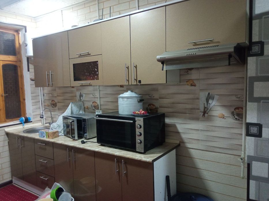 Кухонный мебель сотилади! Холати янги нархи келишган холда сотилади