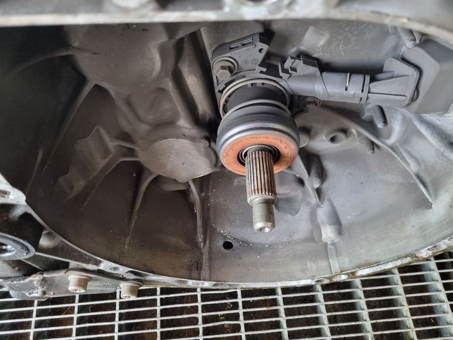 Cutie de viteze Peugeot 3008 II 1.2 B 2016 - 2020 131CP Manuala 6 Trepte HNY (EB2DTS) ...