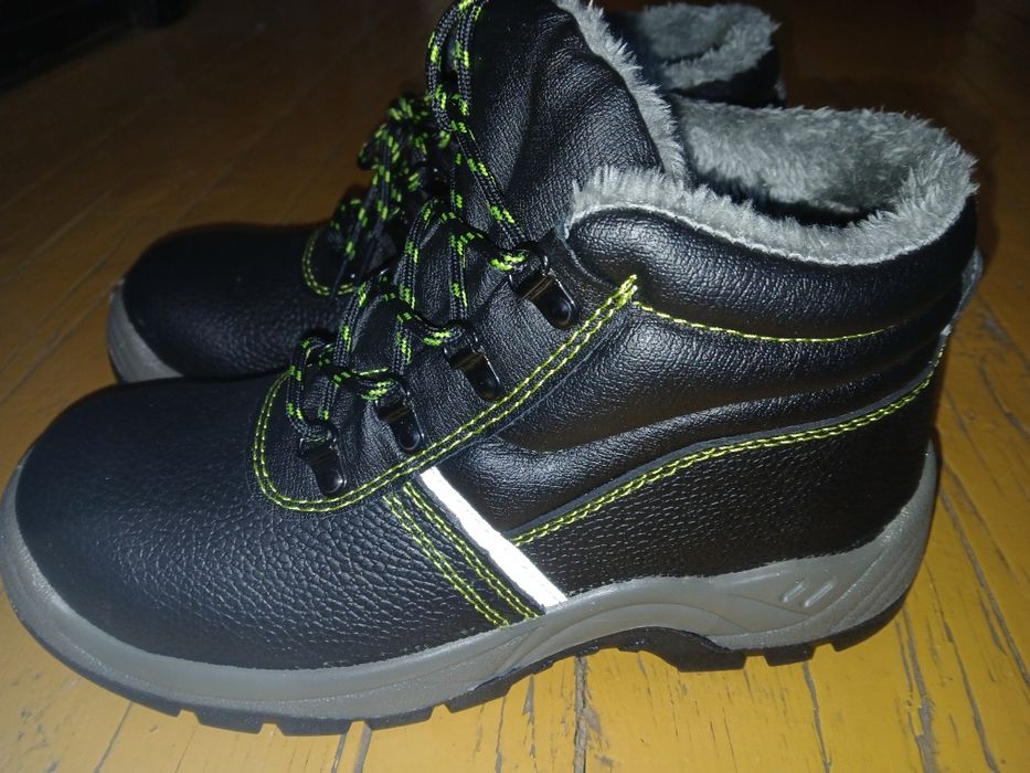 Нови работни обувки защитни