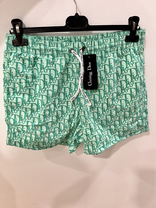 Sorturi de baie modele 2024