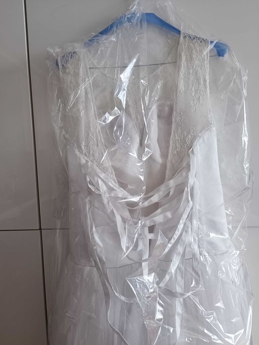 Булчинска рокля + сватбени обувки