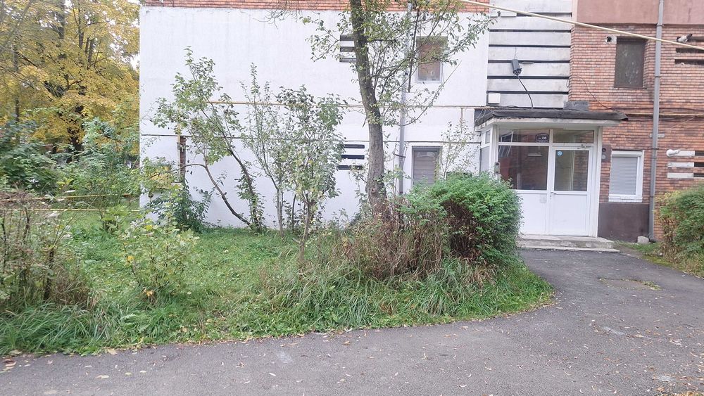 Apartament 2 camere Petroșani • Renovat • Mobilat • Centrală proprie •