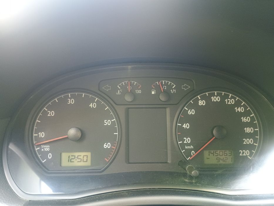 Volkswagen Polo 2003 benzina 1.2 - AC, merita toți banii. Auto inmatriculat ITP valabil, rovigneta,impozit la zi