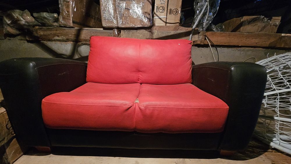 Продам маленьки диванчик