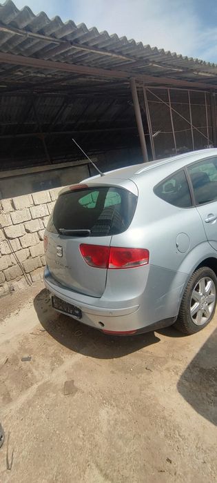 Dezmembrez Seat Altea Xl