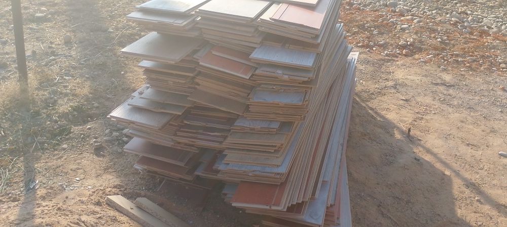 Ламинат паркет..