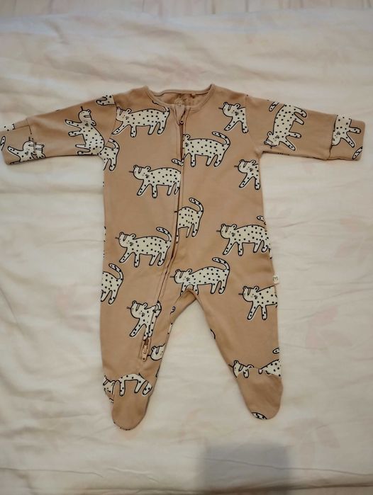 Бебешки дрешки за момиче