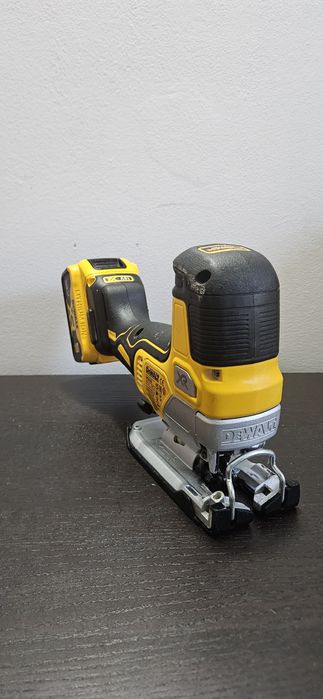 Soricel/decupir Dewalt DCS 335
